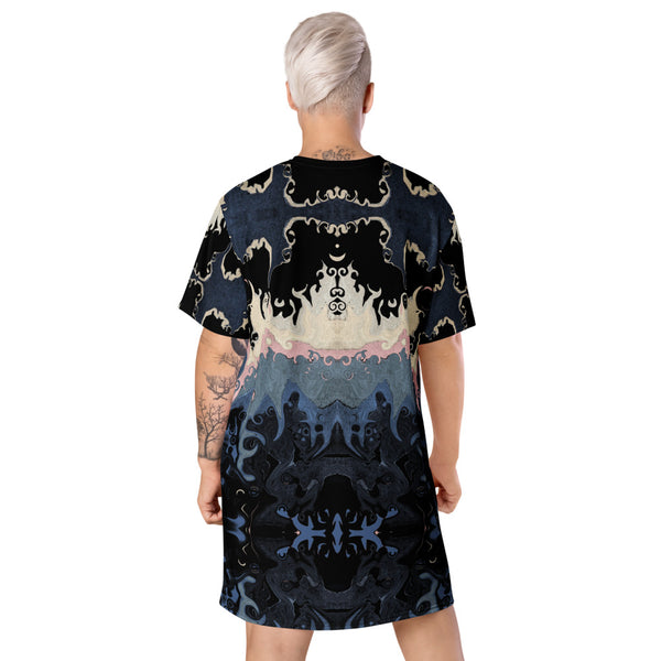 Midnight Abstraction is a very cool t-shirt dress with a Celtic tribal and mystical vibe! Artist, Sushila Oliphant and Apparel for the Spirit.