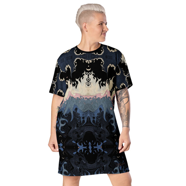 Midnight Abstraction is a very cool t-shirt dress with a Celtic tribal and mystical vibe! Artist, Sushila Oliphant and Apparel for the Spirit.